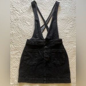 20% OFF 2+ BUNDLES! Free People Denim Jumper Mini Dress. Black. Size 2